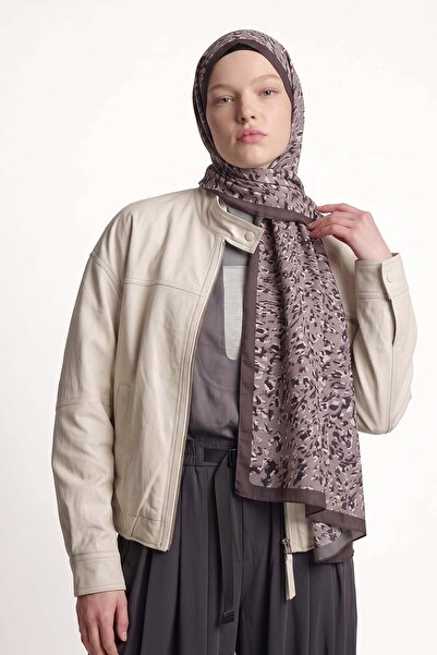 Levidor Dark Gray Leopard Textured Sport Shawl