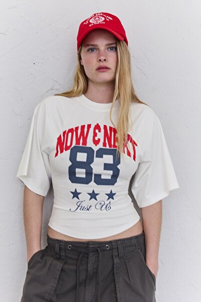 Bershka Korse etkili desenli t-shirt