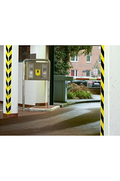 Tesa Bandă de avertizare premium galben-negru 66m x2