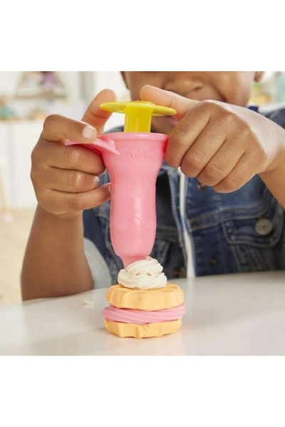NO BRAND Set de patiserie Play-doh, parfumerie de înghețată + 8 tuburi + 25 a...