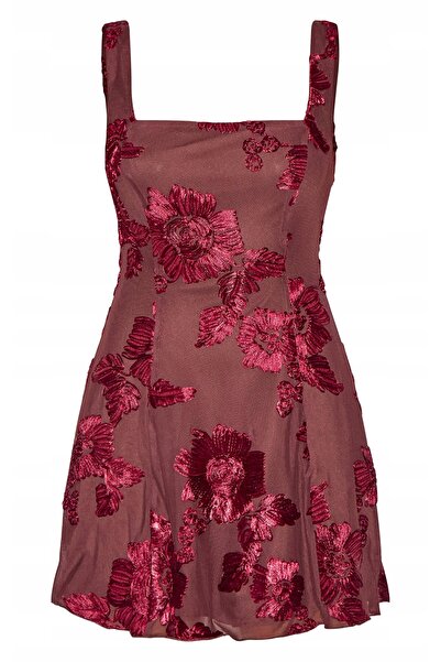 NO BRAND Rochie maro cu bretele, broderie decorativă roșie, Prettylittlething 40