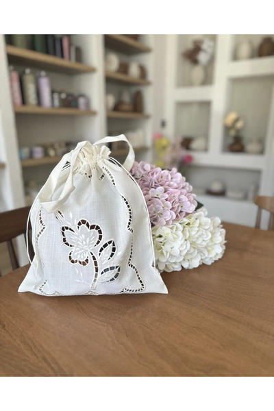 Mary's Concept Çiçek İşlemeli Delik İşi Çok Amaçlı Çantalar