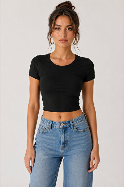 LACASE Women's Crew Neck Black T-Shirt