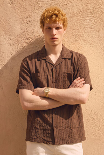 BARRELS AND OIL Men's Striped Double Pocket Short Sleeve Shirt - Brown