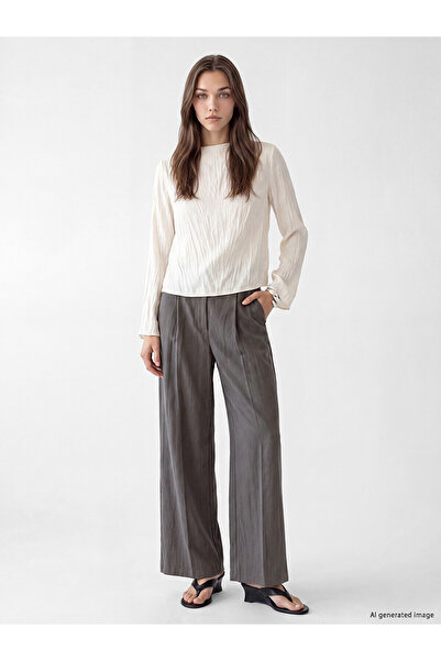 LC Waikiki Nevavm Loose Fit Women's Pleated Fabric Trousers with a Difference