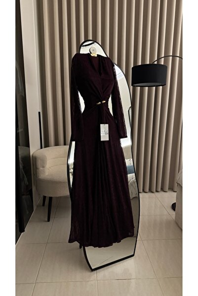 Nareen Fashion فستان سهرة عودي فاخر بقصة طويلة وانسيابية، يتميز بأكمام طويلة ...
