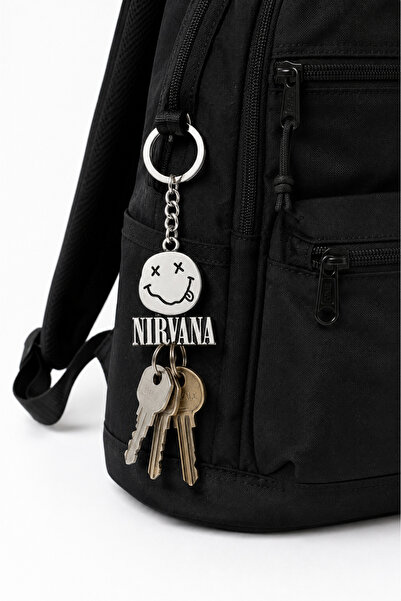 HER ŞEY NOTA www.herseynota.com Breloc metalic cu logo Nirvana Smiley, acceso...