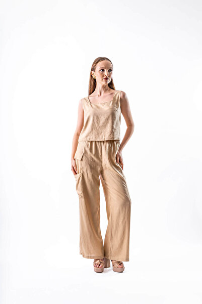 2TRENDY Beige Straight-Cut Blouse