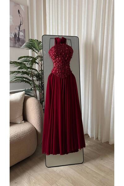 Dubai Elegant Evening Gown with a High-End Design That Combines Luxury and Fe...