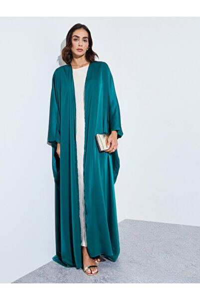 Amirah By Styli Green Solid Batwing Sleeves Open Front Abaya