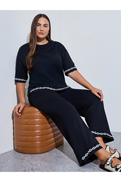 Styli Plus Size Black Contrast Embroidery Wide Leg Joggers