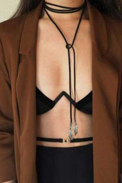 VeeShop Colier choker din piele infasurat pe gat, cu aripi metalice in capete