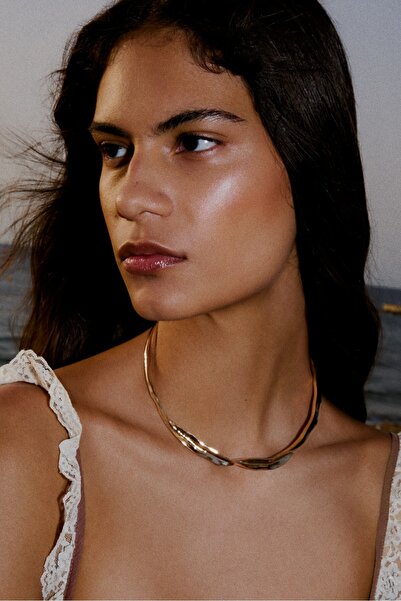 Bershka Sert formlu kolye