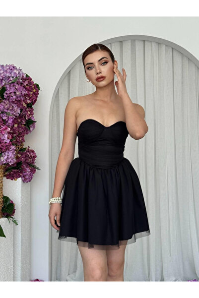 Moda Days فستان نسائي قصير أسود بدون حمالات وياقة على شكل قلب مع تنورة من الت...