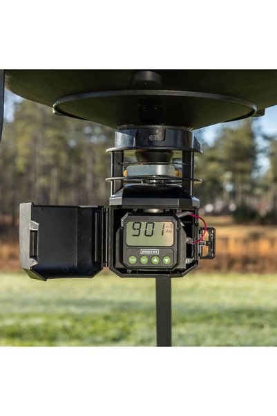 Moultrie Pro Hunter III Solar Kit – Hrănitor Automat cu Panou Solar 6V 2.5W, Bluetooth
