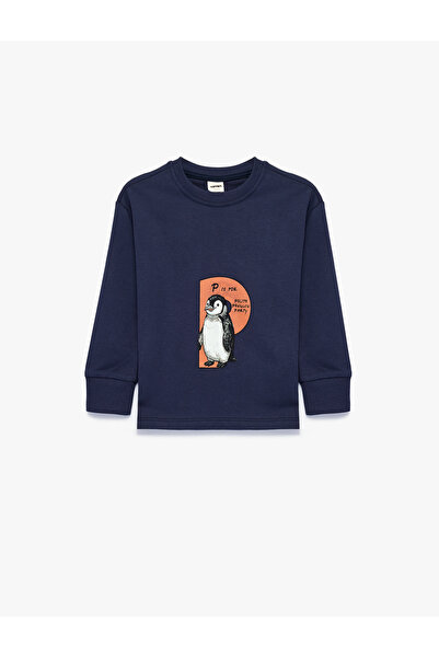 Koton تي شيرت قطني مطبوع عليه Penguin بأكمام طويلة وياقة دائرية ومقاس كبير
