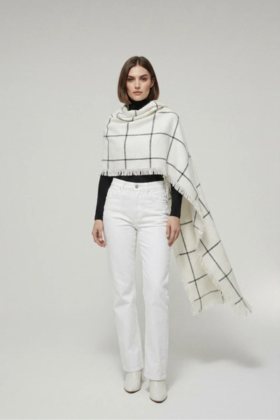 Efnaz style Women's Tasseled Edge Checkered Patterned White Shawl