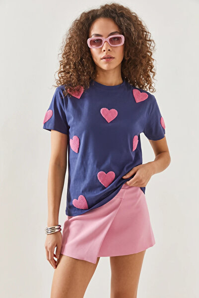 Efnaz style Women's Heart Embroidered Basic Navy Blue T-Shirt