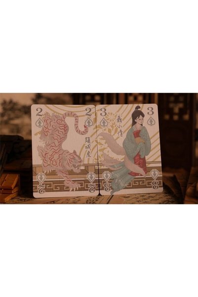 OyuncaklarÜlkesi Room One Strange Tales from a Chinese Studio HUPO-Red Premium Oyun Kağıdı iskambil Kartları Destesi