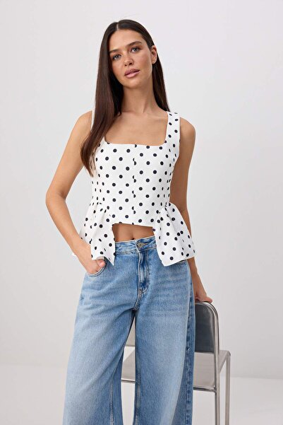 Trendyol Collection Bluză albă cu buline și detalii peplum, țesută, pentru pa...
