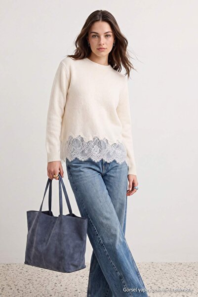 Trendyol Modest Πλεκτό πουλόβερ με λεπτομέρεια από δαντέλα σε χρώμα εκρού και...