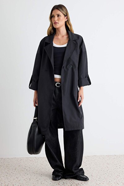 TRENDYOLMİLLA Siyah Oversize Kuşaklı Su İtici Uzun Trençkot TWOAW24TR00019