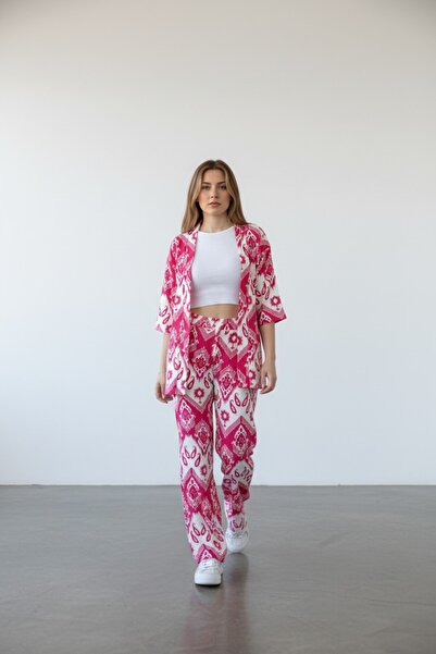 Altamira Set de top cu fundul înfășurat kimono cu model roz pentru femei