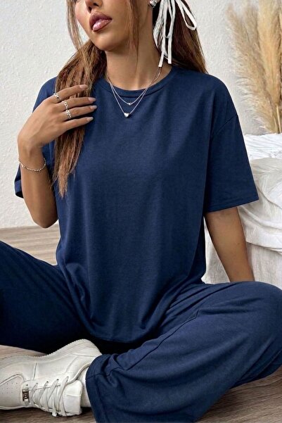 Mood Lab Women's 2-Piece Comfortable Cut T-Shirt Wide Leg Elastic Knitted Pants