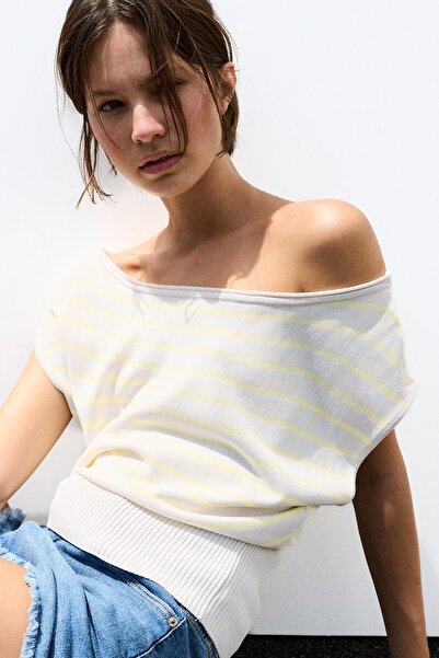 Pull & Bear Asimetrik kısa kollu triko top