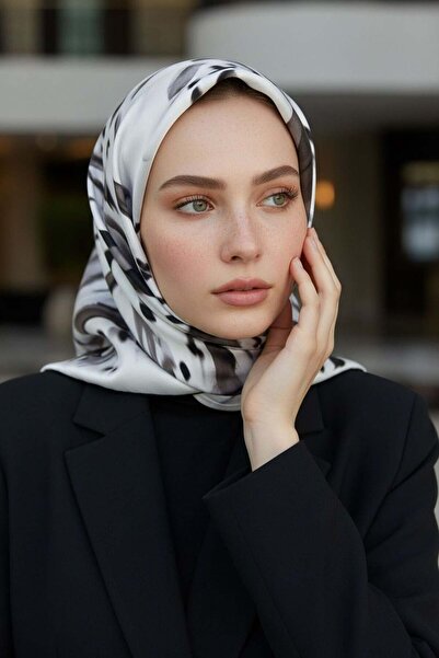 Vissona 100% حرير قطني منقوش باللون الأسود - أبيض اللون مقاس 90 × 90 شكل التط...