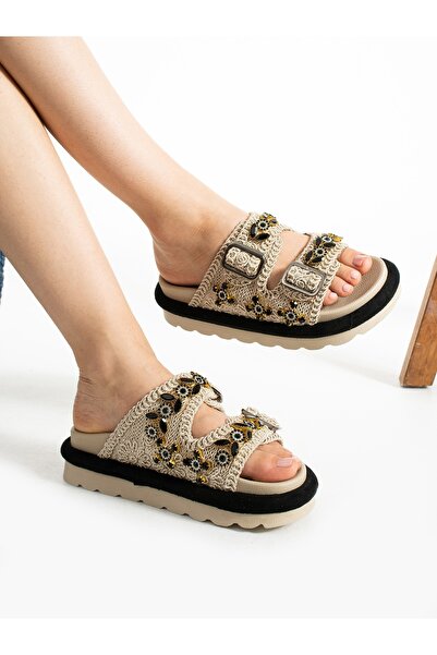 Alemdar Shoes Кремави плетени дамски чехли с каменни детайли