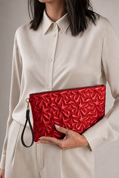 Ecrou Yıldız Desenli Kırmızı Parlak Portföy & Clutch Çanta Çıkarılabilir Bileklik Askılı 30 x 19 cm