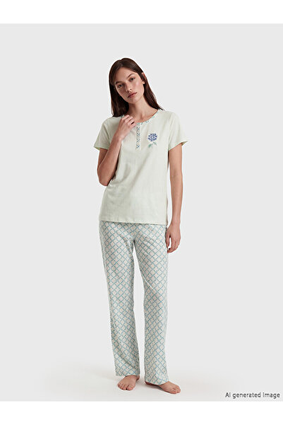 LC Waikiki Alita City Women's Floral Pajama Set with Difference in Color