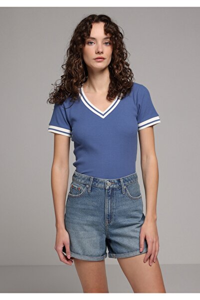 Colin's Mom Fit Orta Bel Düz Kadın Light İndigo Denim Jean Şort