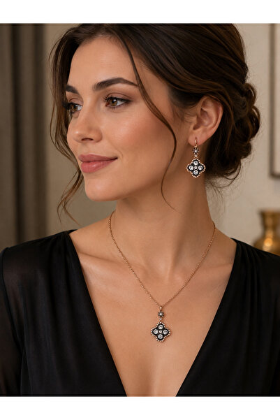 FAYRA ACCESSORIES Crystal Stone Clover Figure Necklace and Earring Set
