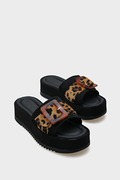 Capone Outfitters Marin Wedge Heeled Leopard Buckle Suede Women's Slippers