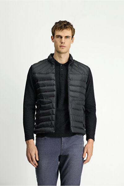 Kiğılı Slim Fit Dik Yaka Fermuarlı Kapitone Spor Yelek