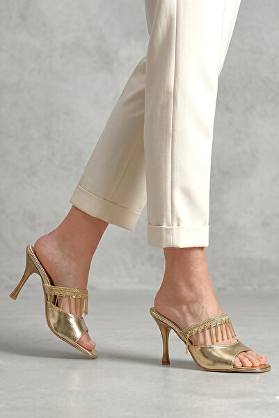Fiore Ayakkabı فرينا نعل مرن ناعم غير قابل للانزلاق (8 سم) كعب نسائي مزين بال...