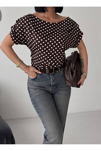 BE CHİC Μπλούζα με λαιμόκοψη καγιάκ, κοντά μανίκια, λεπτομερής εφαρμογή στη μ...