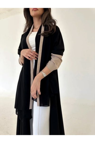 DEAL ABAYA عباية فرح من متجر ديل (DEAL) – بقماش كريب ملكي صيفي بقصة نصف كلوش مقلقة بطقطق + طرحة هدية (عباية سوداء فخمة)