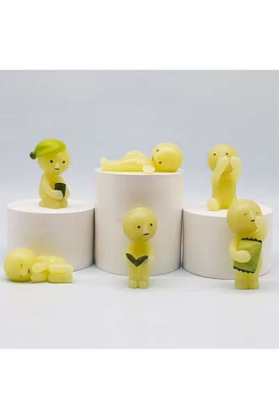 Smiski Glow-in-the-Dark Doll, Bedroom Corner Series, Random Style, 1-Pack