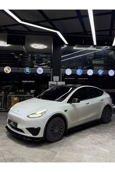 Tepe Tuning Tesla Model Y Uyumlu Marşpiyel (Plastik) (Parlak Siyah Boyalı)