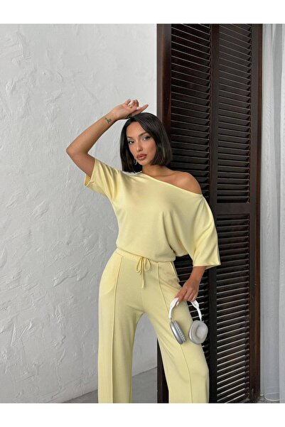 TrendButikBurada طقم نسائي مريح مكون من قطعتين - بلوزة بأكمام قصيرة وبنطلون و...