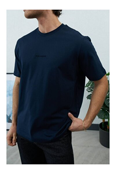 perasttesktil Men's Crew Neck Front Printed T-Shirt
