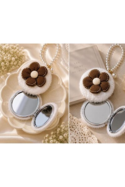Louesse Beauty Lüks Çiçek Detaylı Peluş Cep Aynası İnci Askılı | Premium Kadı...