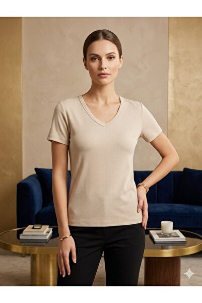 bej rengi kısa kollu V yaka basic T-shirt