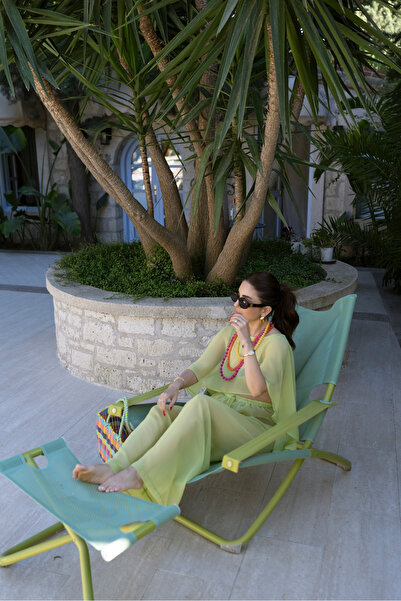 Özge Özgenç Marelle Beachwear Takım