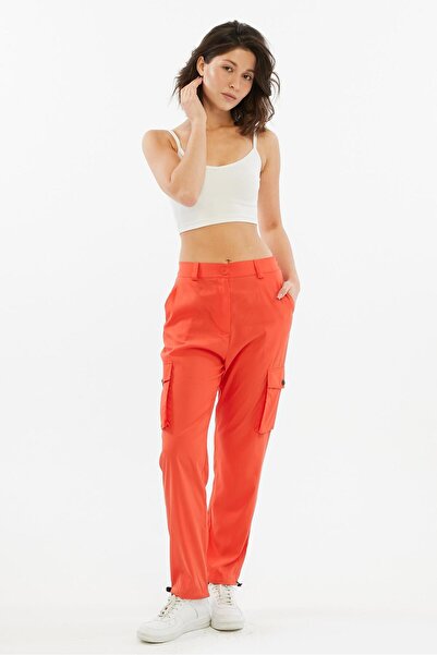 Select Moda Pantaloni de damă cu buzunare cargo și picior ajustabil