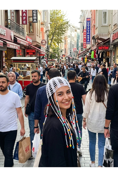Tasarım Kişiye özel boncuk detaylı koton iple elde örülmüş şapka