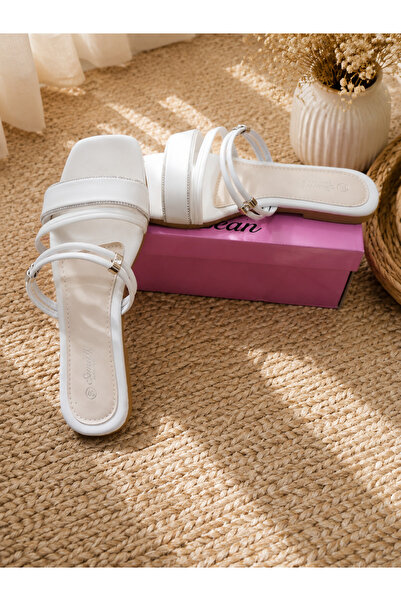 Genrric Stylish and Comfortable Sandals That Secure Your Foot with a Thin Str...